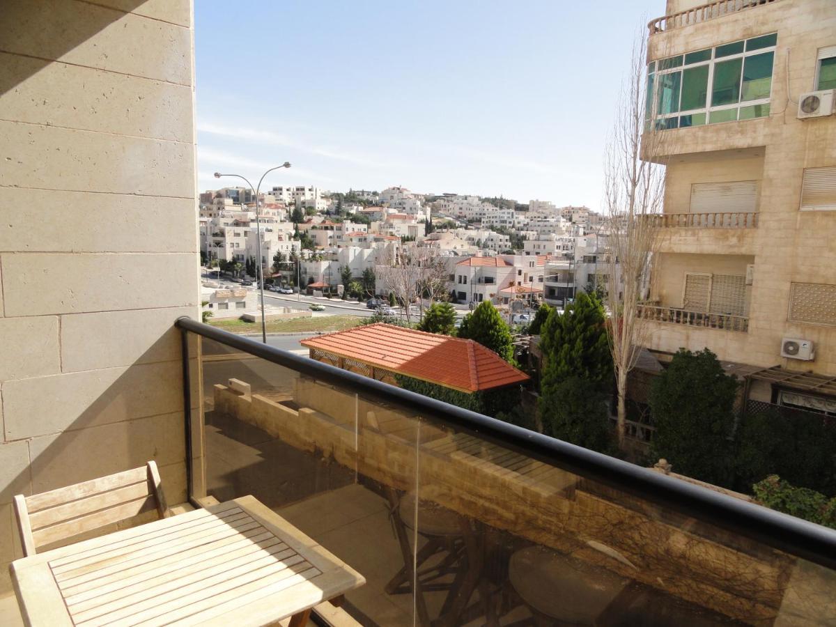 Dair Ghbar Apartment Amman Exteriör bild
