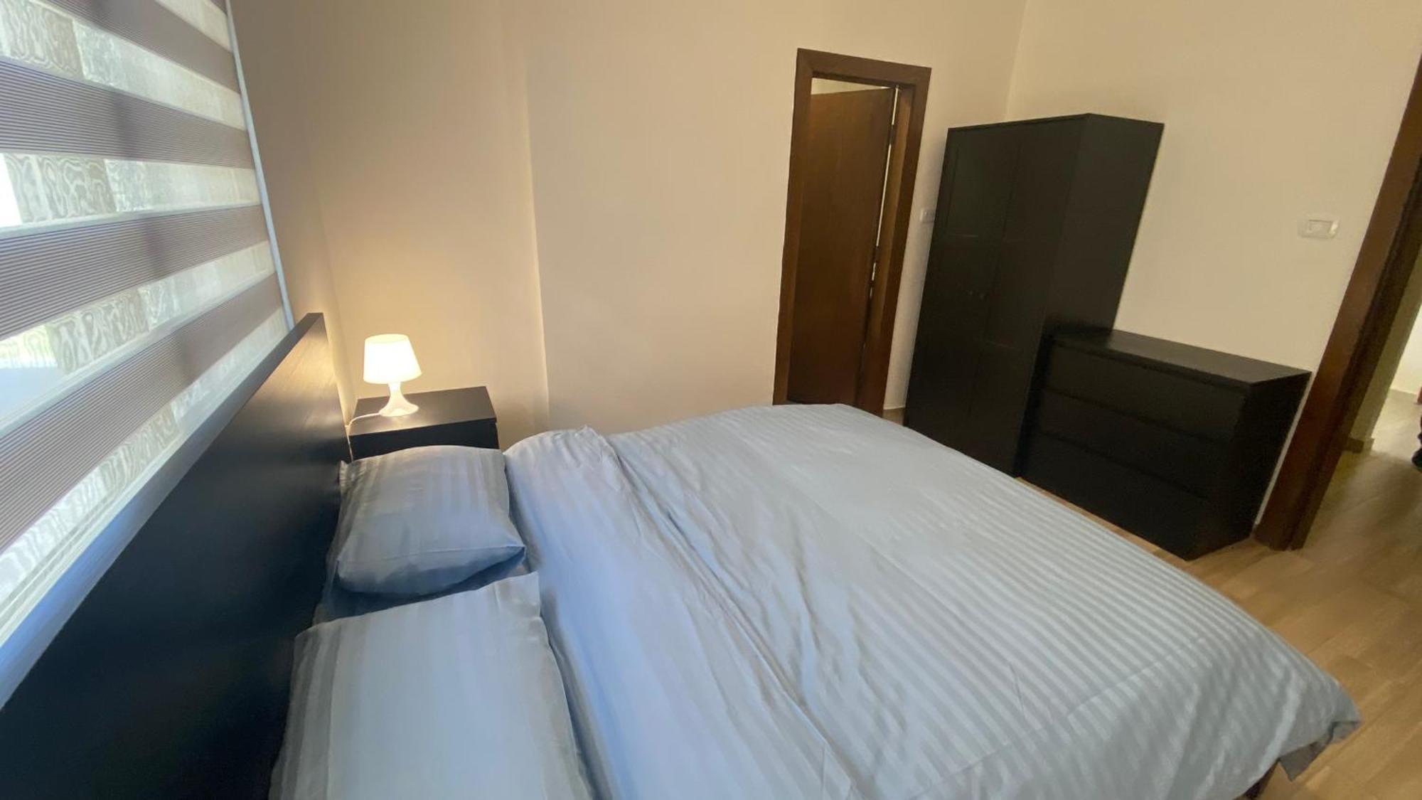 Dair Ghbar Apartment Amman Rum bild