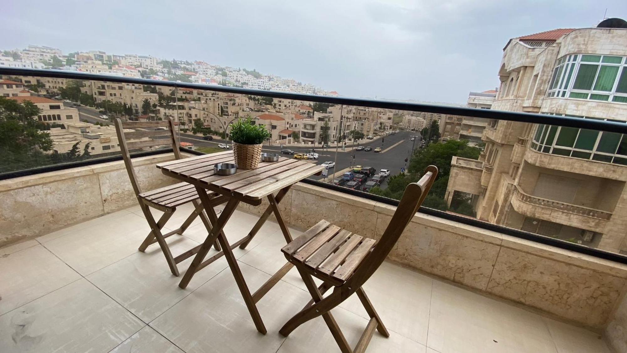 Dair Ghbar Apartment Amman Rum bild