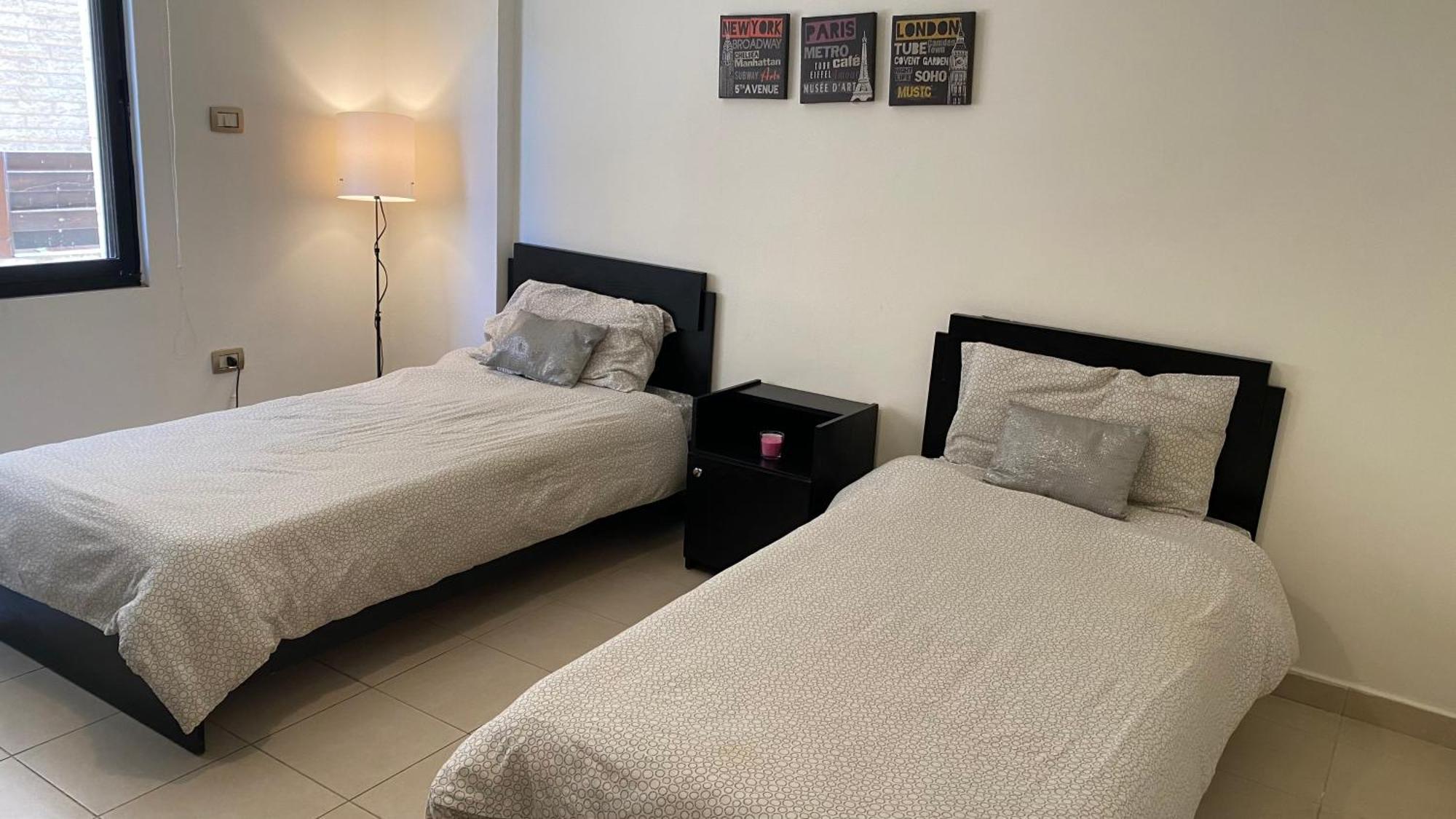 Dair Ghbar Apartment Amman Rum bild