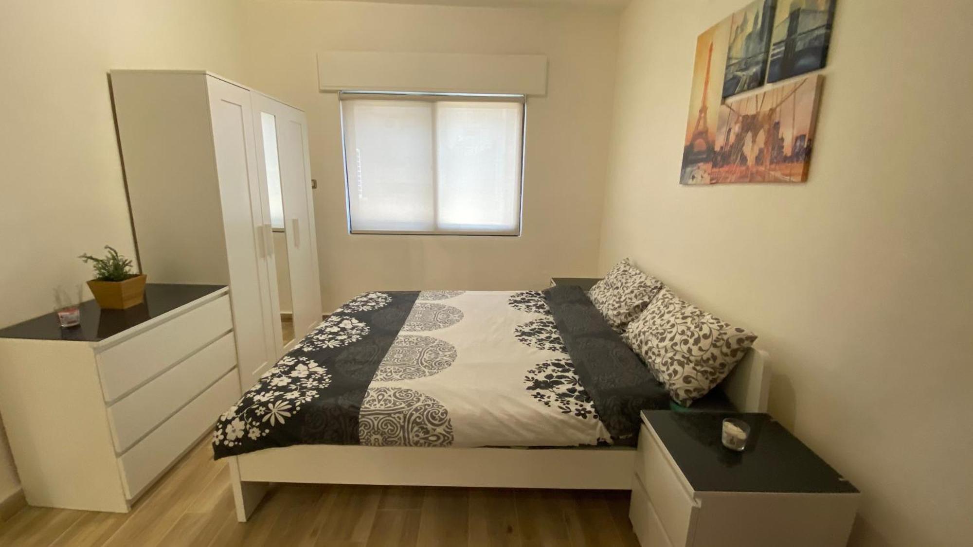 Dair Ghbar Apartment Amman Rum bild